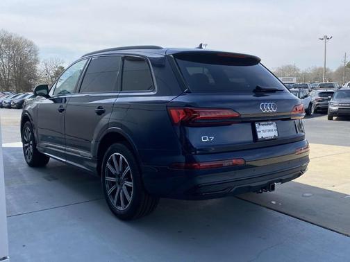 2024 Audi Q7 45 Premium