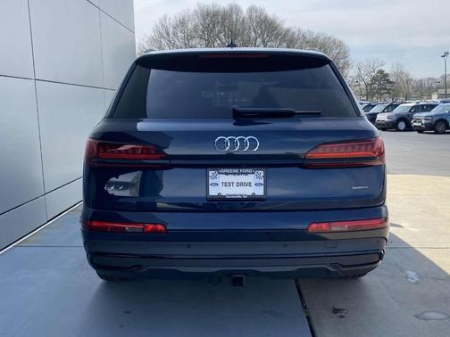2024 Audi Q7 45 Premium