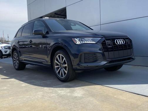2024 Audi Q7 45 Premium