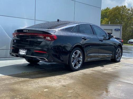 2022 Kia K5 EX