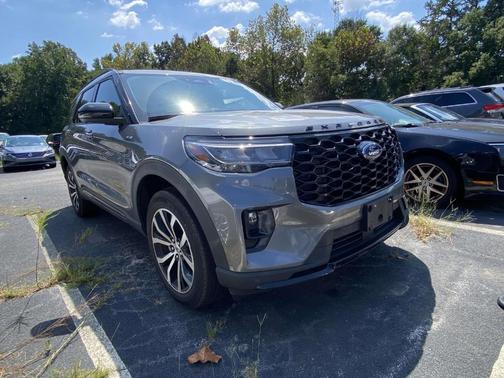 Gray 2025 Ford Explorer ST-Line 4WD