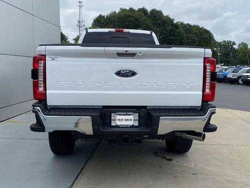 2024 Ford F-350 Lariat Super Duty