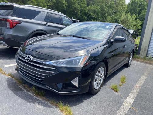 Black 2020 Hyundai ELANTRA SE