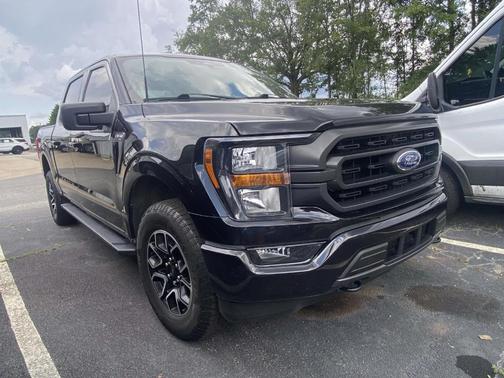 Black 2023 Ford F-150 XLT
