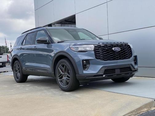 2025 Ford Explorer ST-Line RWD