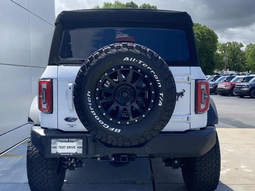 Oxford White 2024 Ford Bronco Outer Banks
