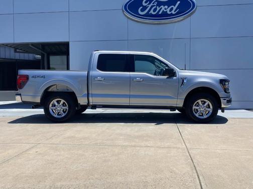 Iconic Silver Metallic 2025 Ford F-150 XLT
