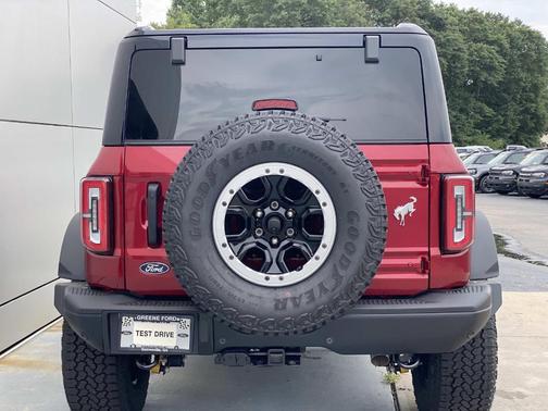 Ruby Red Metallic Tinted Clearcoat 2026 Ford Bronco Badlands