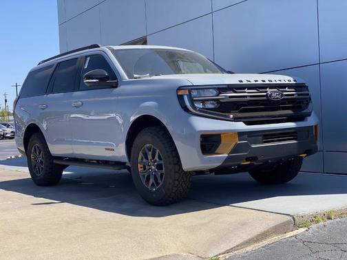 Gray 2026 Ford Expedition Tremor