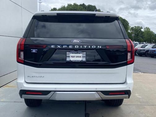 Star White 2026 Ford Expedition Platinum