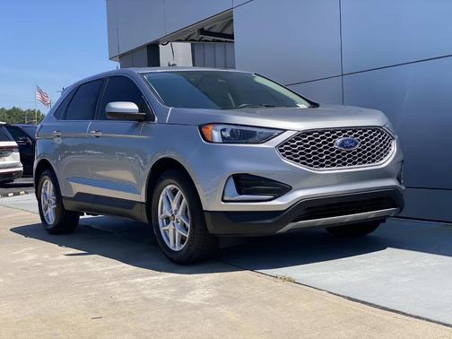 Silver 2024 Ford Edge SEL