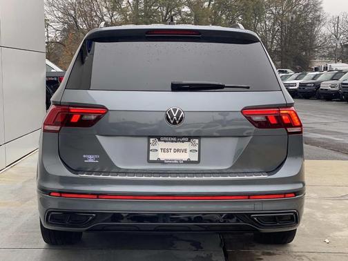 2023 Volkswagen Tiguan 2.0T SE R-Line Black