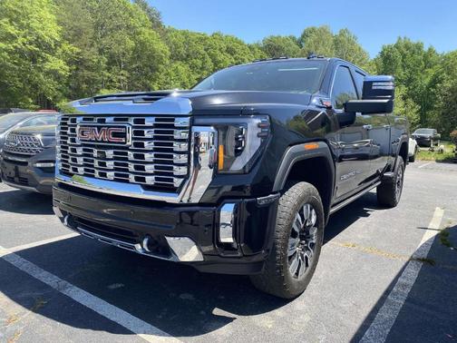 Black 2024 GMC Sierra 2500 Denali