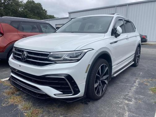 Oryx White Pearl Effect 2022 Volkswagen Tiguan 2.0T SEL R-Line