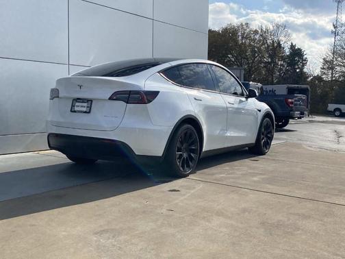 2025 Tesla Model Y Long Range