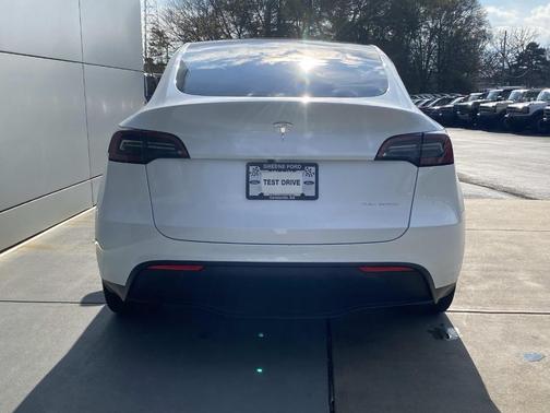 2025 Tesla Model Y Long Range