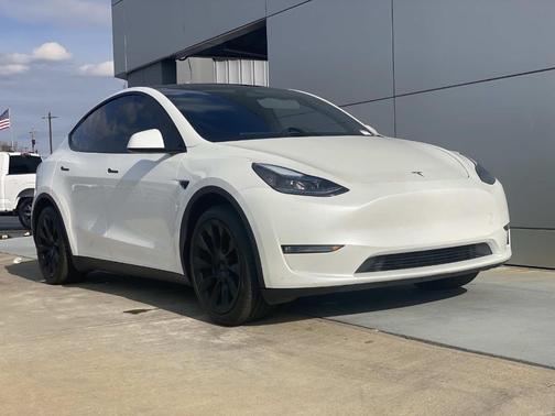 2025 Tesla Model Y Long Range