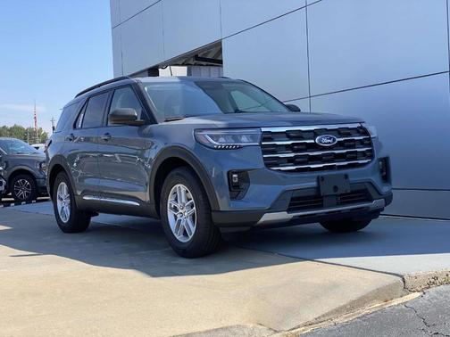 2025 Ford Explorer Active RWD