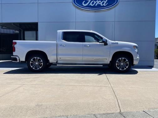 Beige 2024 Chevrolet Silverado 1500 High Country