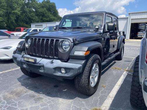 Gray 2020 Jeep Gladiator Sport