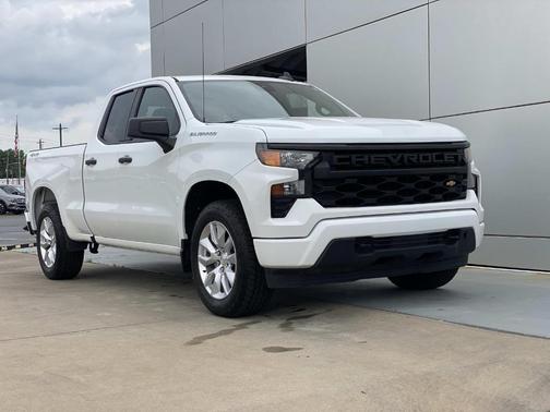 White 2022 Chevrolet Silverado 1500 Custom