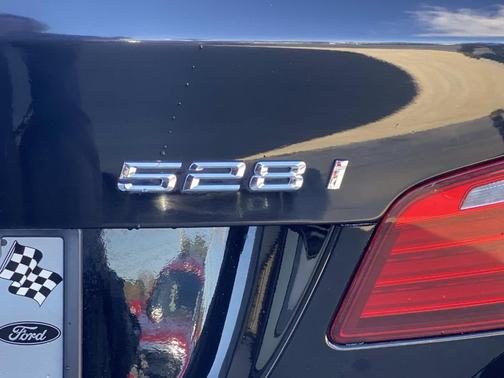 2016 BMW 528 i