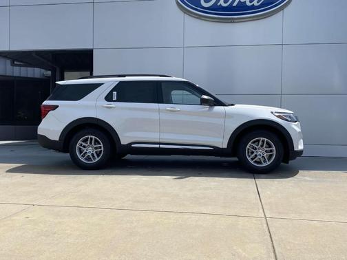 2025 Ford Explorer Active RWD