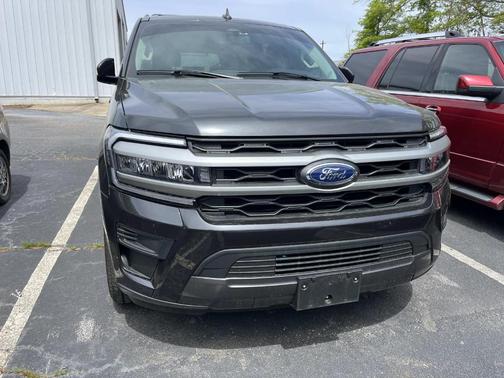 Gray 2024 Ford Expedition XLT