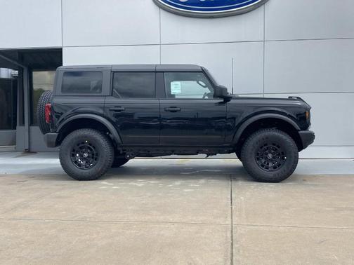 Shadow Black 2026 Ford Bronco Big Bend