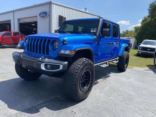 2022 Jeep Gladiator Sport