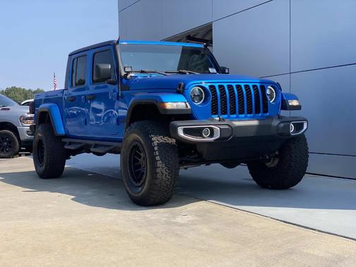 2022 Jeep Gladiator Sport