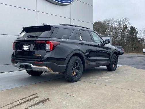 2026 Ford Explorer Tremor 4WD