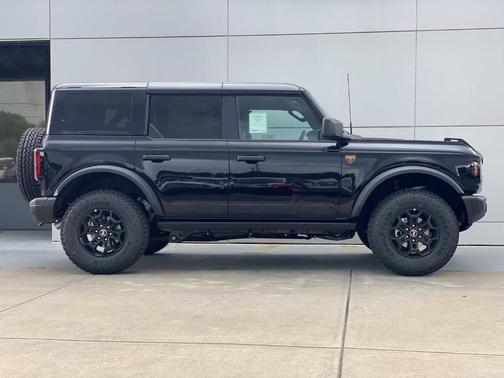 Black 2026 Ford Bronco Badlands