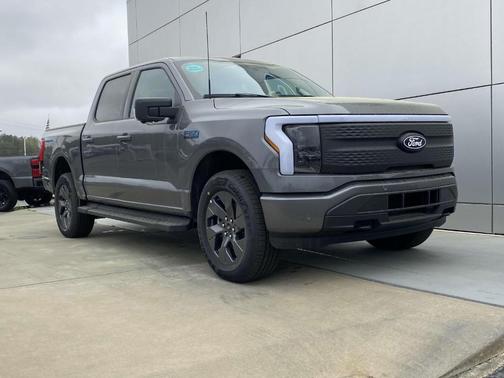 2025 Ford F-150 Lightning Flash