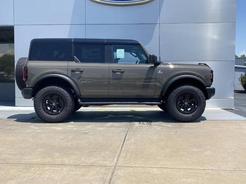 Gray 2026 Ford Bronco Outer Banks