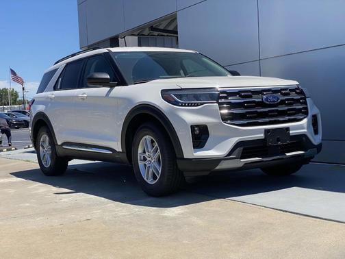 2025 Ford Explorer Active RWD