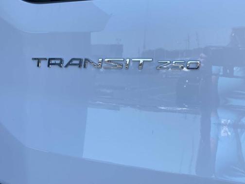 2025 Ford Transit-250 148 WB Medium Roof Cargo