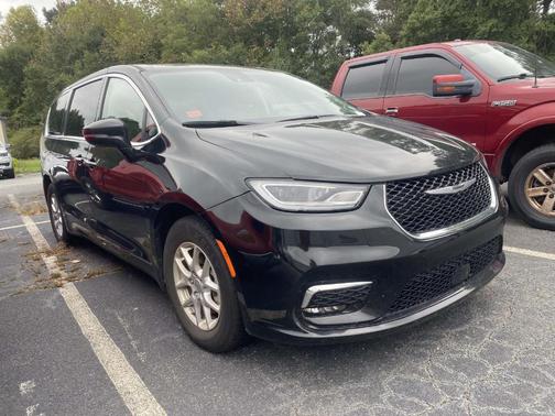 Black 2024 Chrysler Pacifica Touring-L