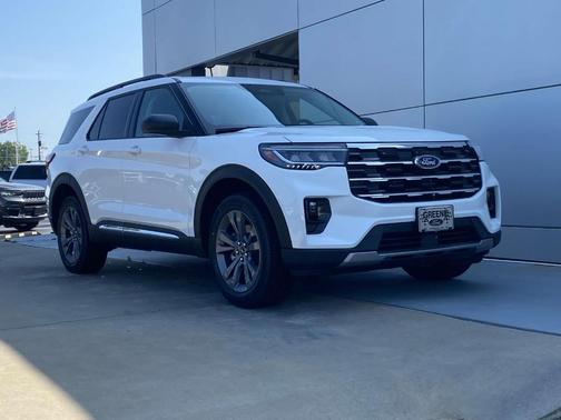 2025 Ford Explorer Active 4WD
