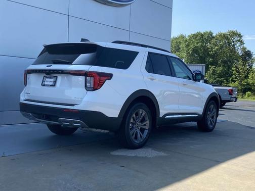 2025 Ford Explorer Active 4WD