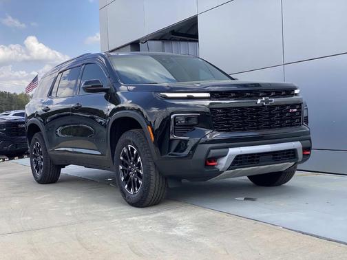 Black 2024 Chevrolet Traverse Z71