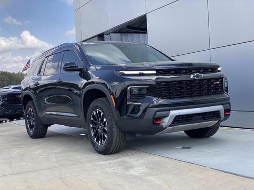 Black 2024 Chevrolet Traverse Z71