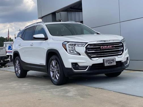 White 2023 GMC Terrain SLT