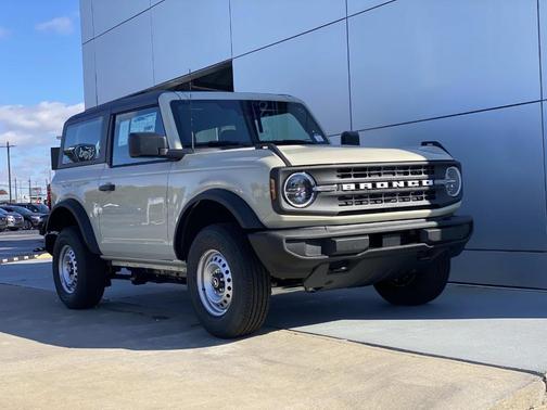 2025 Ford Bronco Base