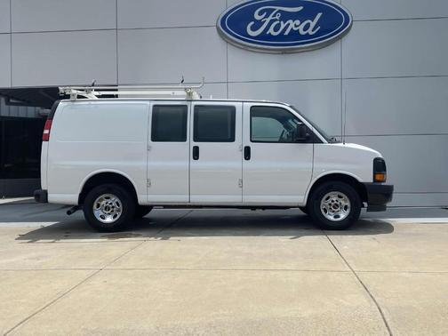 2017 GMC Savana 2500 Work Van