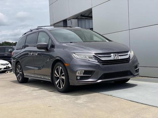 Modern Steel Metallic 2018 Honda Odyssey Elite