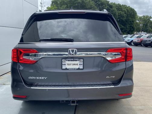 Modern Steel Metallic 2018 Honda Odyssey Elite