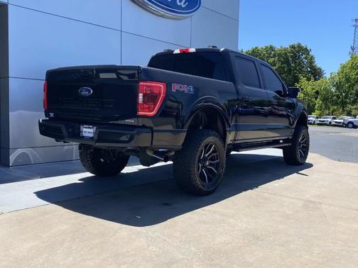 Black 2021 Ford F-150 XLT