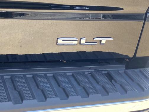 Black 2025 GMC Sierra 1500 SLT