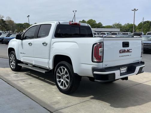 White 2022 GMC Canyon Denali